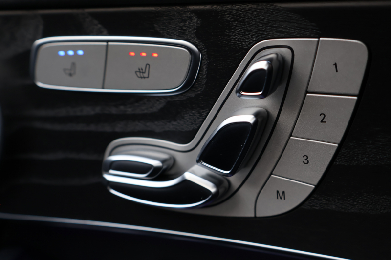 メルセデスベンツ GLCクーペ GLC220d 4MATIC ｸｰﾍﾟ AMGﾗｲﾝ　後期型 ﾚｻﾞｰｴｸｽｸﾙｰｼﾌﾞPKG ﾚｰﾀﾞｰｾｰﾌﾃｨPKG ｴｱﾊﾞﾗﾝｽPKG ｶﾞﾗｽSR 黒革 ｼｰﾄﾋｰﾀ ﾍﾞﾝﾁﾚｰﾀ MBUX 純正10.25ｲﾝﾁﾅﾋﾞ地ﾃﾞｼﾞ ｺｯｸﾋﾟｯﾄDisp 360°ｶﾒﾗ Burmester 電動Rｹﾞｰﾄ HUD AMG19ｲﾝﾁAW　2年保証