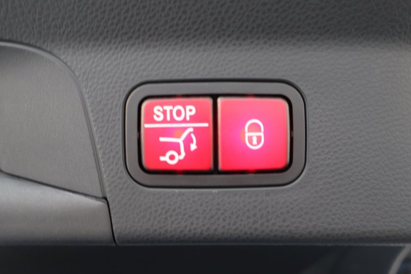 メルセデスベンツ GLCクーペ GLC220d 4MATIC ｸｰﾍﾟ AMGﾗｲﾝ　後期型 ﾚｻﾞｰｴｸｽｸﾙｰｼﾌﾞPKG ﾚｰﾀﾞｰｾｰﾌﾃｨPKG ｴｱﾊﾞﾗﾝｽPKG ｶﾞﾗｽSR 黒革 ｼｰﾄﾋｰﾀ ﾍﾞﾝﾁﾚｰﾀ MBUX 純正10.25ｲﾝﾁﾅﾋﾞ地ﾃﾞｼﾞ ｺｯｸﾋﾟｯﾄDisp 360°ｶﾒﾗ Burmester 電動Rｹﾞｰﾄ HUD AMG19ｲﾝﾁAW　2年保証