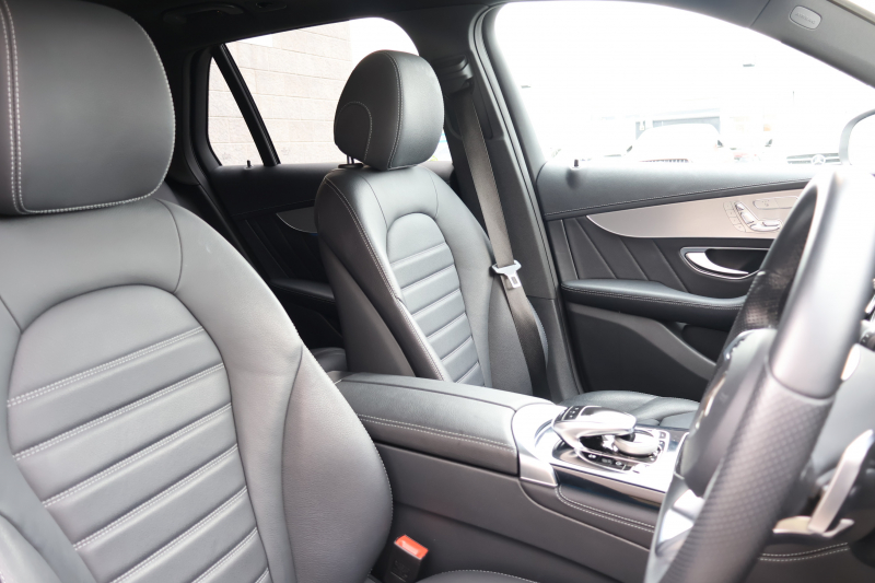 メルセデスベンツ GLC GLC220d 4MATIC ｽﾎﾟｰﾂ(本革仕様)　AMGｽﾀｲﾘﾝｸﾞPKG ｴｱﾊﾞﾗﾝｽPKG ﾚｰﾀﾞｰｾｰﾌﾃｨPKG  ﾊﾟﾉﾗﾐｯｸSR 黒革ｼｰﾄ ｼｰﾄﾋｰﾀｰ ｷｰﾚｽGO 純正ﾅﾋﾞ地ﾃﾞｼﾞ 360度ｶﾒﾗｼｽﾃﾑ Burmester  電動Rｹﾞｰﾄ ﾌｯﾄﾄﾗﾝｸOP LEDﾍｯﾄﾞﾗｲﾄ PTS AMG19ｲﾝﾁAW　2年保証