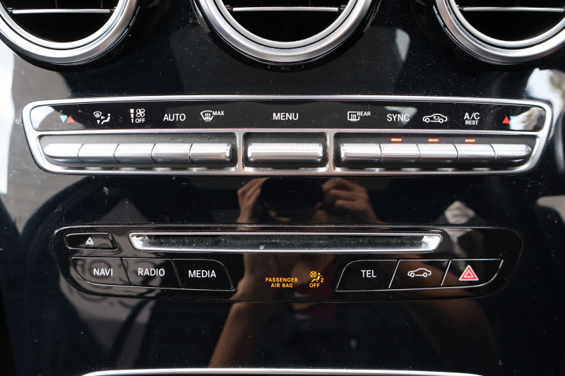 メルセデスベンツ GLC GLC220d 4MATIC ｽﾎﾟｰﾂ(本革仕様)　AMGｽﾀｲﾘﾝｸﾞPKG ｴｱﾊﾞﾗﾝｽPKG ﾚｰﾀﾞｰｾｰﾌﾃｨPKG  ﾊﾟﾉﾗﾐｯｸSR 黒革ｼｰﾄ ｼｰﾄﾋｰﾀｰ ｷｰﾚｽGO 純正ﾅﾋﾞ地ﾃﾞｼﾞ 360度ｶﾒﾗｼｽﾃﾑ Burmester  電動Rｹﾞｰﾄ ﾌｯﾄﾄﾗﾝｸOP LEDﾍｯﾄﾞﾗｲﾄ PTS AMG19ｲﾝﾁAW　2年保証