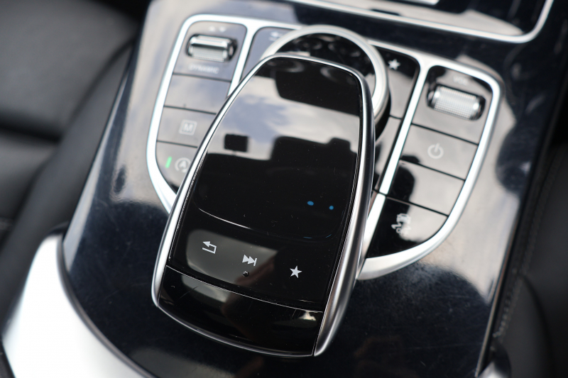 メルセデスベンツ GLC GLC220d 4MATIC ｽﾎﾟｰﾂ(本革仕様)　AMGｽﾀｲﾘﾝｸﾞPKG ｴｱﾊﾞﾗﾝｽPKG ﾚｰﾀﾞｰｾｰﾌﾃｨPKG  ﾊﾟﾉﾗﾐｯｸSR 黒革ｼｰﾄ ｼｰﾄﾋｰﾀｰ ｷｰﾚｽGO 純正ﾅﾋﾞ地ﾃﾞｼﾞ 360度ｶﾒﾗｼｽﾃﾑ Burmester  電動Rｹﾞｰﾄ ﾌｯﾄﾄﾗﾝｸOP LEDﾍｯﾄﾞﾗｲﾄ PTS AMG19ｲﾝﾁAW　2年保証