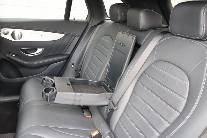 メルセデスベンツ GLC GLC220d 4MATIC ｽﾎﾟｰﾂ(本革仕様)　AMGｽﾀｲﾘﾝｸﾞPKG ｴｱﾊﾞﾗﾝｽPKG ﾚｰﾀﾞｰｾｰﾌﾃｨPKG  ﾊﾟﾉﾗﾐｯｸSR 黒革ｼｰﾄ ｼｰﾄﾋｰﾀｰ ｷｰﾚｽGO 純正ﾅﾋﾞ地ﾃﾞｼﾞ 360度ｶﾒﾗｼｽﾃﾑ Burmester  電動Rｹﾞｰﾄ ﾌｯﾄﾄﾗﾝｸOP LEDﾍｯﾄﾞﾗｲﾄ PTS AMG19ｲﾝﾁAW　2年保証