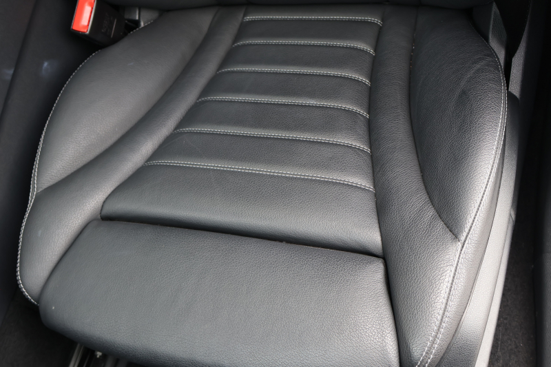 メルセデスベンツ GLC GLC220d 4MATIC ｽﾎﾟｰﾂ(本革仕様)　AMGｽﾀｲﾘﾝｸﾞPKG ｴｱﾊﾞﾗﾝｽPKG ﾚｰﾀﾞｰｾｰﾌﾃｨPKG  ﾊﾟﾉﾗﾐｯｸSR 黒革ｼｰﾄ ｼｰﾄﾋｰﾀｰ ｷｰﾚｽGO 純正ﾅﾋﾞ地ﾃﾞｼﾞ 360度ｶﾒﾗｼｽﾃﾑ Burmester  電動Rｹﾞｰﾄ ﾌｯﾄﾄﾗﾝｸOP LEDﾍｯﾄﾞﾗｲﾄ PTS AMG19ｲﾝﾁAW　2年保証