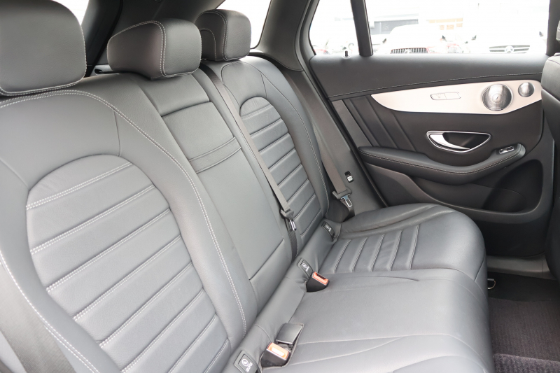 メルセデスベンツ GLC GLC220d 4MATIC ｽﾎﾟｰﾂ(本革仕様)　AMGｽﾀｲﾘﾝｸﾞPKG ｴｱﾊﾞﾗﾝｽPKG ﾚｰﾀﾞｰｾｰﾌﾃｨPKG  ﾊﾟﾉﾗﾐｯｸSR 黒革ｼｰﾄ ｼｰﾄﾋｰﾀｰ ｷｰﾚｽGO 純正ﾅﾋﾞ地ﾃﾞｼﾞ 360度ｶﾒﾗｼｽﾃﾑ Burmester  電動Rｹﾞｰﾄ ﾌｯﾄﾄﾗﾝｸOP LEDﾍｯﾄﾞﾗｲﾄ PTS AMG19ｲﾝﾁAW　2年保証