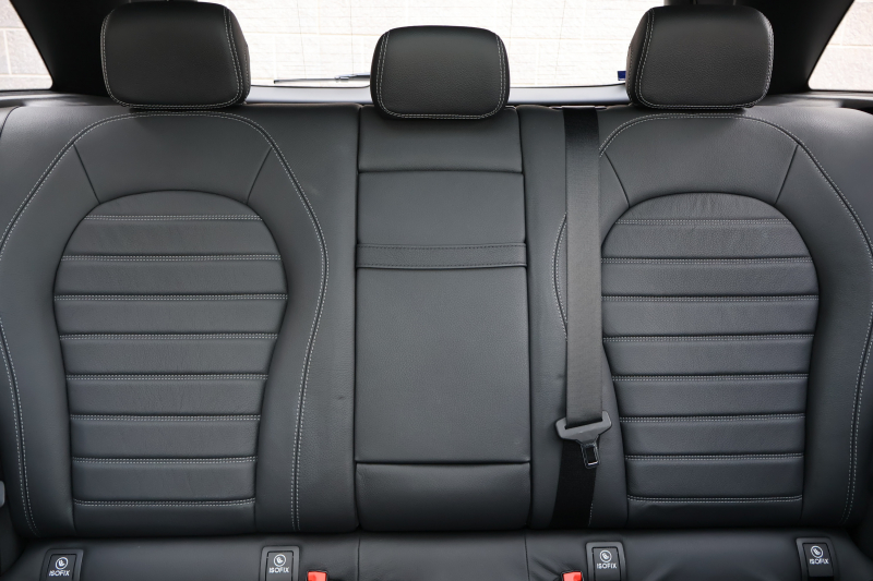 メルセデスベンツ GLC GLC220d 4MATIC ｽﾎﾟｰﾂ(本革仕様)　AMGｽﾀｲﾘﾝｸﾞPKG ｴｱﾊﾞﾗﾝｽPKG ﾚｰﾀﾞｰｾｰﾌﾃｨPKG  ﾊﾟﾉﾗﾐｯｸSR 黒革ｼｰﾄ ｼｰﾄﾋｰﾀｰ ｷｰﾚｽGO 純正ﾅﾋﾞ地ﾃﾞｼﾞ 360度ｶﾒﾗｼｽﾃﾑ Burmester  電動Rｹﾞｰﾄ ﾌｯﾄﾄﾗﾝｸOP LEDﾍｯﾄﾞﾗｲﾄ PTS AMG19ｲﾝﾁAW　2年保証