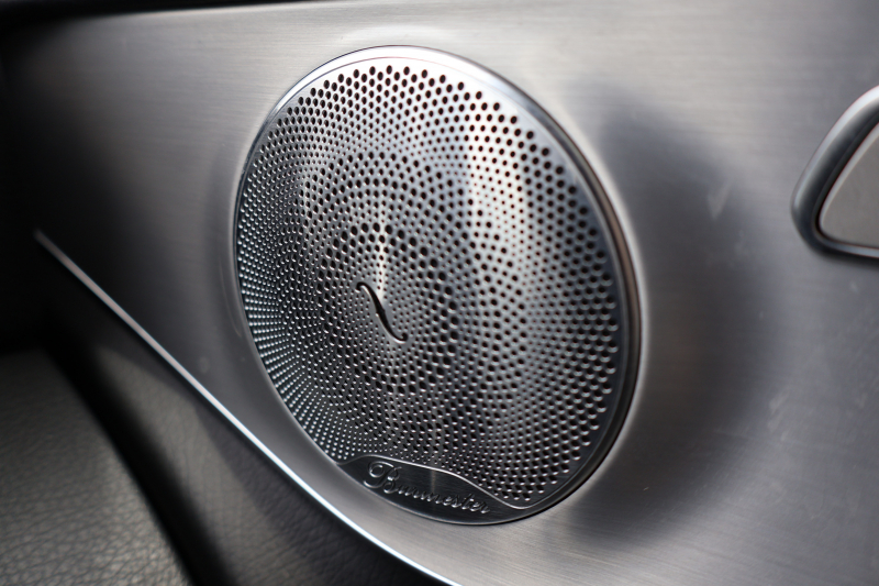 メルセデスベンツ GLC GLC220d 4MATIC ｽﾎﾟｰﾂ(本革仕様)　AMGｽﾀｲﾘﾝｸﾞPKG ｴｱﾊﾞﾗﾝｽPKG ﾚｰﾀﾞｰｾｰﾌﾃｨPKG  ﾊﾟﾉﾗﾐｯｸSR 黒革ｼｰﾄ ｼｰﾄﾋｰﾀｰ ｷｰﾚｽGO 純正ﾅﾋﾞ地ﾃﾞｼﾞ 360度ｶﾒﾗｼｽﾃﾑ Burmester  電動Rｹﾞｰﾄ ﾌｯﾄﾄﾗﾝｸOP LEDﾍｯﾄﾞﾗｲﾄ PTS AMG19ｲﾝﾁAW　2年保証