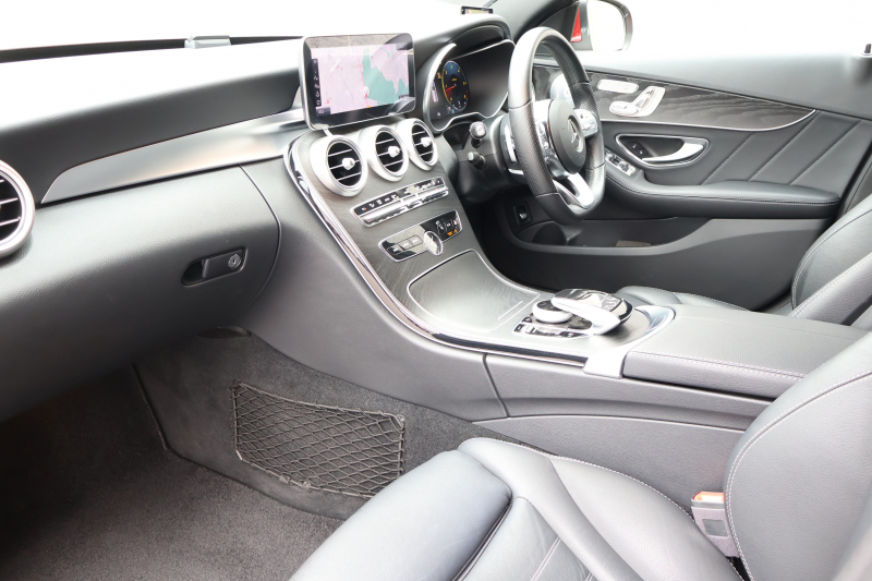 メルセデスベンツ Cクラス C220d ｽﾃｰｼｮﾝﾜｺﾞﾝ AMGﾗｲﾝ 　後期型 ﾚｻﾞｰｴｸｽｸﾙｰｼﾌﾞPKG ﾚｰﾀﾞｰｾｰﾌﾃｨPKG ﾊﾟﾉﾗﾐｯｸSR 黒革 ｼｰﾄﾋｰﾀｰ 純正10.25ｲﾝﾁﾅﾋﾞ地ﾃﾞｼﾞ ｺｯｸﾋﾟｯﾄDisp AppleCarPlay Burmester 電動Rｹﾞｰﾄ ﾌｯﾄﾄﾗﾝｸOP HUD AMG18ｲﾝﾁAW　2年保証