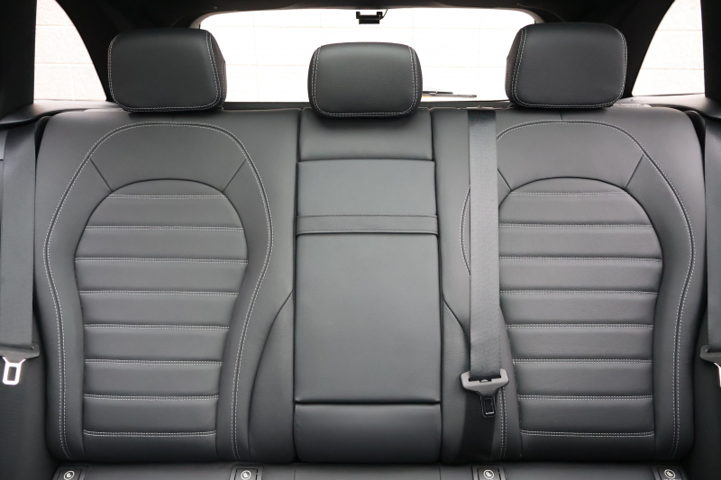 メルセデスベンツ Cクラス C220d ｽﾃｰｼｮﾝﾜｺﾞﾝ AMGﾗｲﾝ 　後期型 ﾚｻﾞｰｴｸｽｸﾙｰｼﾌﾞPKG ﾚｰﾀﾞｰｾｰﾌﾃｨPKG ﾊﾟﾉﾗﾐｯｸSR 黒革 ｼｰﾄﾋｰﾀｰ 純正10.25ｲﾝﾁﾅﾋﾞ地ﾃﾞｼﾞ ｺｯｸﾋﾟｯﾄDisp AppleCarPlay Burmester 電動Rｹﾞｰﾄ ﾌｯﾄﾄﾗﾝｸOP HUD AMG18ｲﾝﾁAW　2年保証