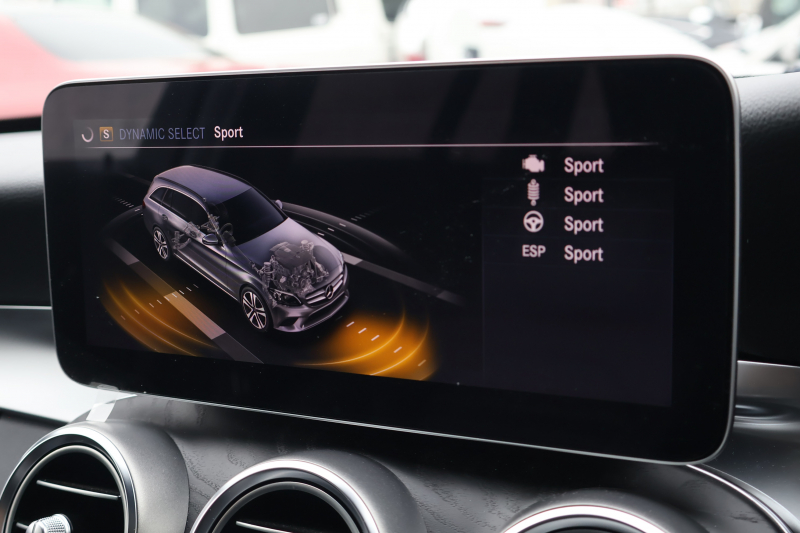 メルセデスベンツ Cクラス C220d ｽﾃｰｼｮﾝﾜｺﾞﾝ AMGﾗｲﾝ 　後期型 ﾚｻﾞｰｴｸｽｸﾙｰｼﾌﾞPKG ﾚｰﾀﾞｰｾｰﾌﾃｨPKG ﾊﾟﾉﾗﾐｯｸSR 黒革 ｼｰﾄﾋｰﾀｰ 純正10.25ｲﾝﾁﾅﾋﾞ地ﾃﾞｼﾞ ｺｯｸﾋﾟｯﾄDisp AppleCarPlay Burmester 電動Rｹﾞｰﾄ ﾌｯﾄﾄﾗﾝｸOP HUD AMG18ｲﾝﾁAW　2年保証