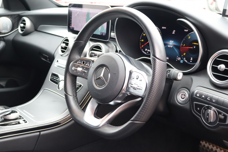 メルセデスベンツ Cクラス C220d ｽﾃｰｼｮﾝﾜｺﾞﾝ AMGﾗｲﾝ 　後期型 ﾚｻﾞｰｴｸｽｸﾙｰｼﾌﾞPKG ﾚｰﾀﾞｰｾｰﾌﾃｨPKG ﾊﾟﾉﾗﾐｯｸSR 黒革 ｼｰﾄﾋｰﾀｰ 純正10.25ｲﾝﾁﾅﾋﾞ地ﾃﾞｼﾞ ｺｯｸﾋﾟｯﾄDisp AppleCarPlay Burmester 電動Rｹﾞｰﾄ ﾌｯﾄﾄﾗﾝｸOP HUD AMG18ｲﾝﾁAW　2年保証