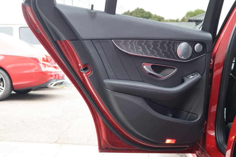 メルセデスベンツ Cクラス C220d ｽﾃｰｼｮﾝﾜｺﾞﾝ AMGﾗｲﾝ 　後期型 ﾚｻﾞｰｴｸｽｸﾙｰｼﾌﾞPKG ﾚｰﾀﾞｰｾｰﾌﾃｨPKG ﾊﾟﾉﾗﾐｯｸSR 黒革 ｼｰﾄﾋｰﾀｰ 純正10.25ｲﾝﾁﾅﾋﾞ地ﾃﾞｼﾞ ｺｯｸﾋﾟｯﾄDisp AppleCarPlay Burmester 電動Rｹﾞｰﾄ ﾌｯﾄﾄﾗﾝｸOP HUD AMG18ｲﾝﾁAW　2年保証
