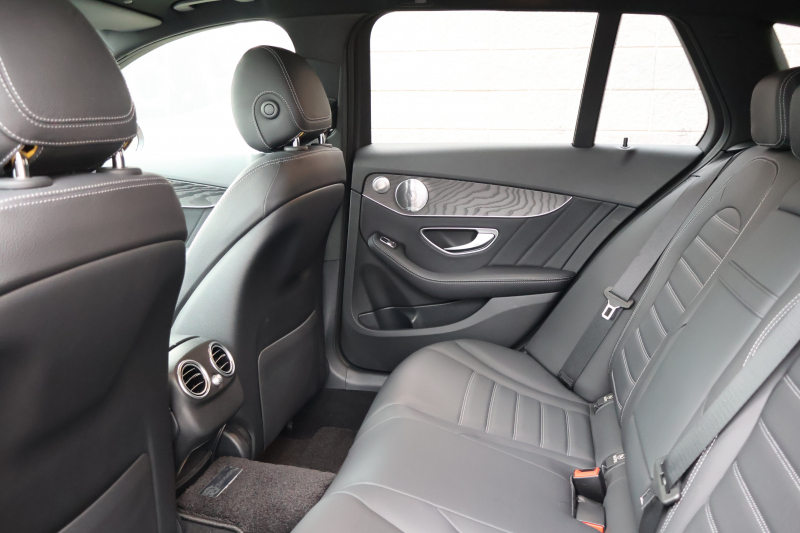 メルセデスベンツ Cクラス C220d ｽﾃｰｼｮﾝﾜｺﾞﾝ AMGﾗｲﾝ 　後期型 ﾚｻﾞｰｴｸｽｸﾙｰｼﾌﾞPKG ﾚｰﾀﾞｰｾｰﾌﾃｨPKG ﾊﾟﾉﾗﾐｯｸSR 黒革 ｼｰﾄﾋｰﾀｰ 純正10.25ｲﾝﾁﾅﾋﾞ地ﾃﾞｼﾞ ｺｯｸﾋﾟｯﾄDisp AppleCarPlay Burmester 電動Rｹﾞｰﾄ ﾌｯﾄﾄﾗﾝｸOP HUD AMG18ｲﾝﾁAW　2年保証