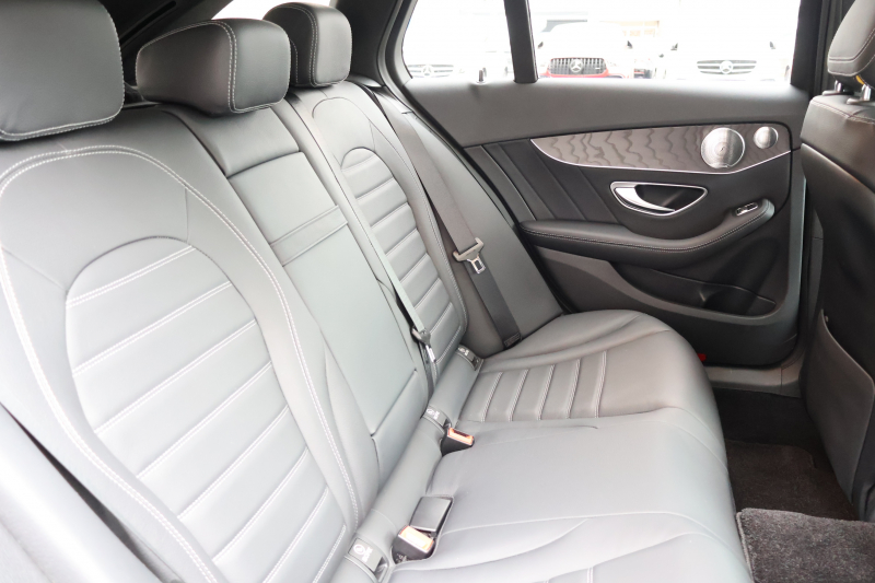 メルセデスベンツ Cクラス C220d ｽﾃｰｼｮﾝﾜｺﾞﾝ AMGﾗｲﾝ 　後期型 ﾚｻﾞｰｴｸｽｸﾙｰｼﾌﾞPKG ﾚｰﾀﾞｰｾｰﾌﾃｨPKG ﾊﾟﾉﾗﾐｯｸSR 黒革 ｼｰﾄﾋｰﾀｰ 純正10.25ｲﾝﾁﾅﾋﾞ地ﾃﾞｼﾞ ｺｯｸﾋﾟｯﾄDisp AppleCarPlay Burmester 電動Rｹﾞｰﾄ ﾌｯﾄﾄﾗﾝｸOP HUD AMG18ｲﾝﾁAW　2年保証