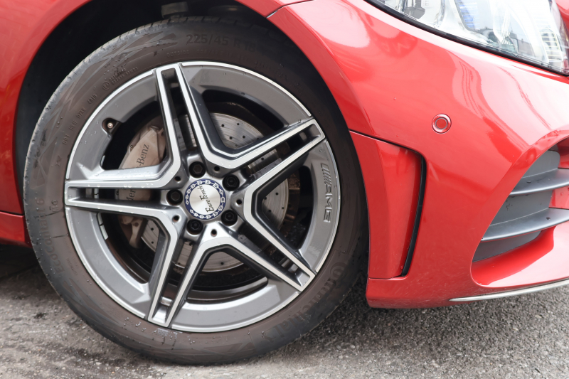 メルセデスベンツ Cクラス C220d ｽﾃｰｼｮﾝﾜｺﾞﾝ AMGﾗｲﾝ 　後期型 ﾚｻﾞｰｴｸｽｸﾙｰｼﾌﾞPKG ﾚｰﾀﾞｰｾｰﾌﾃｨPKG ﾊﾟﾉﾗﾐｯｸSR 黒革 ｼｰﾄﾋｰﾀｰ 純正10.25ｲﾝﾁﾅﾋﾞ地ﾃﾞｼﾞ ｺｯｸﾋﾟｯﾄDisp AppleCarPlay Burmester 電動Rｹﾞｰﾄ ﾌｯﾄﾄﾗﾝｸOP HUD AMG18ｲﾝﾁAW　2年保証