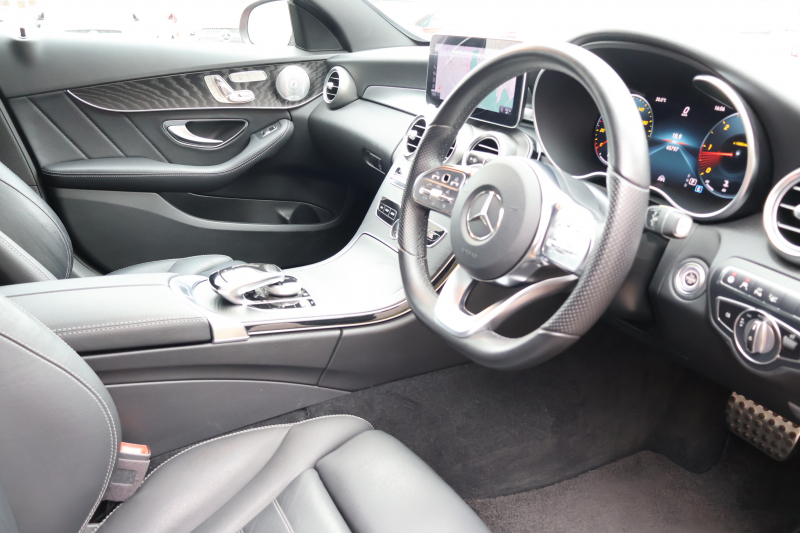 メルセデスベンツ Cクラス C220d ｽﾃｰｼｮﾝﾜｺﾞﾝ AMGﾗｲﾝ 　後期型 ﾚｻﾞｰｴｸｽｸﾙｰｼﾌﾞPKG ﾚｰﾀﾞｰｾｰﾌﾃｨPKG ﾊﾟﾉﾗﾐｯｸSR 黒革 ｼｰﾄﾋｰﾀｰ 純正10.25ｲﾝﾁﾅﾋﾞ地ﾃﾞｼﾞ ｺｯｸﾋﾟｯﾄDisp AppleCarPlay Burmester 電動Rｹﾞｰﾄ ﾌｯﾄﾄﾗﾝｸOP HUD AMG18ｲﾝﾁAW　2年保証