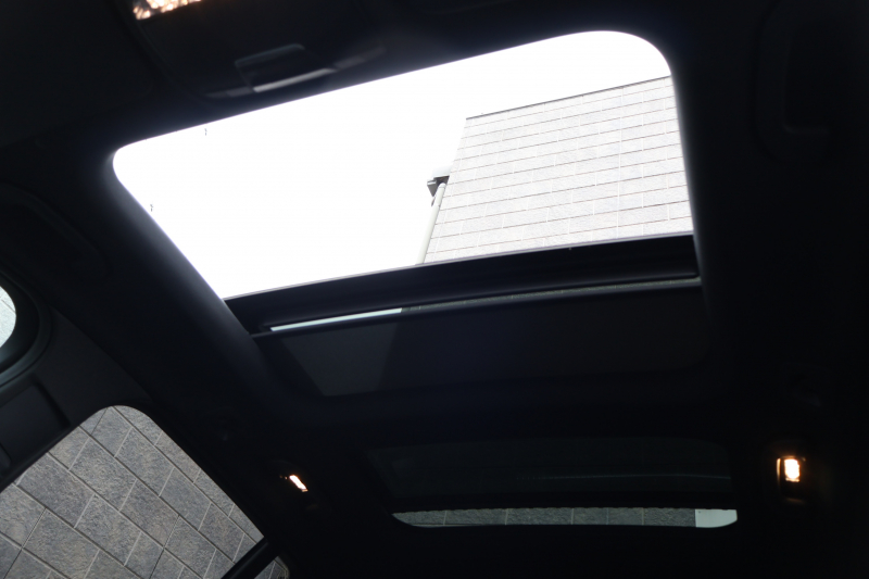 メルセデスベンツ Cクラス C220d ｽﾃｰｼｮﾝﾜｺﾞﾝ AMGﾗｲﾝ 　後期型 ﾚｻﾞｰｴｸｽｸﾙｰｼﾌﾞPKG ﾚｰﾀﾞｰｾｰﾌﾃｨPKG ﾊﾟﾉﾗﾐｯｸSR 黒革 ｼｰﾄﾋｰﾀｰ 純正10.25ｲﾝﾁﾅﾋﾞ地ﾃﾞｼﾞ ｺｯｸﾋﾟｯﾄDisp AppleCarPlay Burmester 電動Rｹﾞｰﾄ ﾌｯﾄﾄﾗﾝｸOP HUD AMG18ｲﾝﾁAW　2年保証