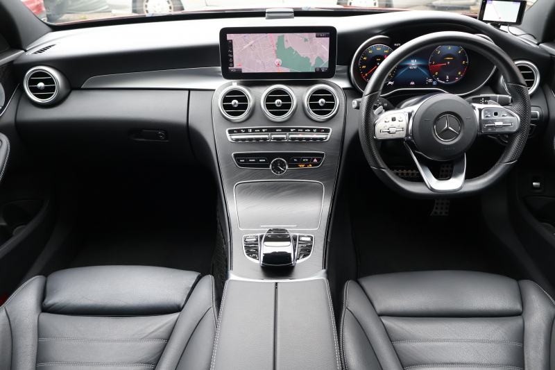 メルセデスベンツ Cクラス C220d ｽﾃｰｼｮﾝﾜｺﾞﾝ AMGﾗｲﾝ 　後期型 ﾚｻﾞｰｴｸｽｸﾙｰｼﾌﾞPKG ﾚｰﾀﾞｰｾｰﾌﾃｨPKG ﾊﾟﾉﾗﾐｯｸSR 黒革 ｼｰﾄﾋｰﾀｰ 純正10.25ｲﾝﾁﾅﾋﾞ地ﾃﾞｼﾞ ｺｯｸﾋﾟｯﾄDisp AppleCarPlay Burmester 電動Rｹﾞｰﾄ ﾌｯﾄﾄﾗﾝｸOP HUD AMG18ｲﾝﾁAW　2年保証