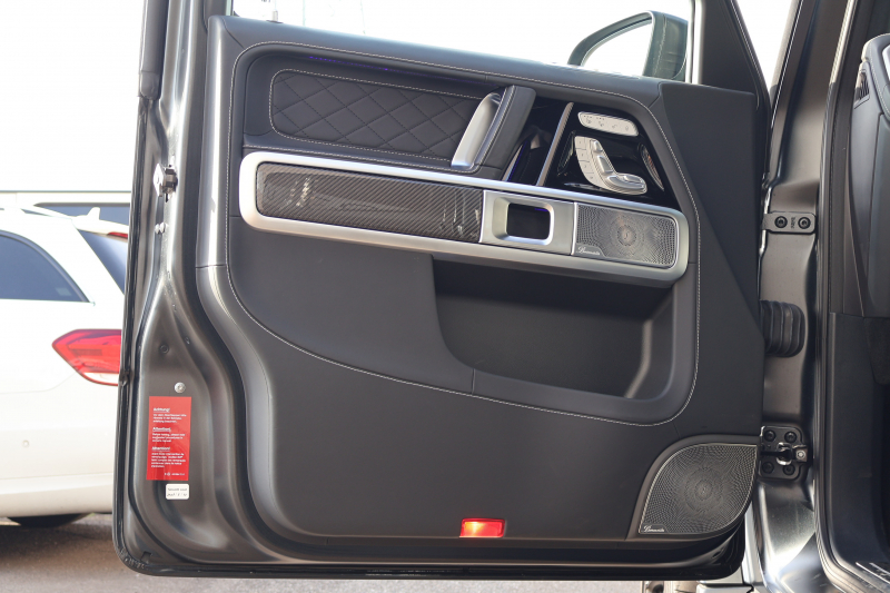 AMG Gクラス G63 G manufakturﾌﾟﾛｸﾞﾗﾑﾌﾟﾗｽ　左H AMGﾅｲﾄPKG ﾚｰﾀﾞｰｾｰﾌﾃｨPKG ｶﾞﾗｽSR ｴｸｽｸﾙｰｼﾌﾞ黒ﾅｯﾊﾟ革 ｼｰﾄH ﾍﾞﾝﾁﾚｰﾀｰ 純正ﾅﾋﾞ地ﾃﾞｼﾞ Burmesterｻﾗｳﾝﾄﾞ 360度ｶﾒﾗ ﾎﾞﾃﾞｨ同色ｽﾍﾟｱﾀｲﾔﾘﾝｸﾞ AMGｶｰﾎﾞﾝｲﾝﾃﾘｱﾄﾘﾑ AMG22AW　新車保証