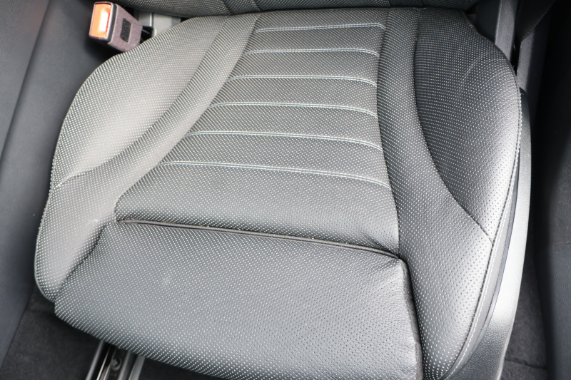 メルセデスベンツ GLC GLC220d 4MATIC AMGﾗｲﾝ　後期型 ﾚｻﾞｰｴｸｽｸﾙｰｼﾌﾞPKG ﾚｰﾀﾞｰｾｰﾌﾃｨPKG ｴｱﾊﾞﾗﾝｽPKG ﾊﾟﾉﾗﾏSR 1ｵｰﾅｰ 黒革ｼｰﾄ ｼｰﾄﾋｰﾀ ﾍﾞﾝﾁﾚｰﾀ MBUX 純正10.25ｲﾝﾁﾅﾋﾞ地ﾃﾞｼﾞ ｺｯｸﾋﾟｯﾄDisp 360°ｶﾒﾗ PTS 電動Rｹﾞｰﾄ HUD AMG19ｲﾝﾁAW　2年保証