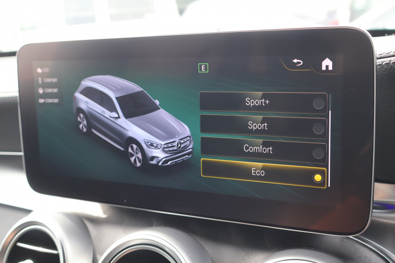 メルセデスベンツ GLC GLC220d 4MATIC AMGﾗｲﾝ　後期型 ﾚｻﾞｰｴｸｽｸﾙｰｼﾌﾞPKG ﾚｰﾀﾞｰｾｰﾌﾃｨPKG ｴｱﾊﾞﾗﾝｽPKG ﾊﾟﾉﾗﾏSR 1ｵｰﾅｰ 黒革ｼｰﾄ ｼｰﾄﾋｰﾀ ﾍﾞﾝﾁﾚｰﾀ MBUX 純正10.25ｲﾝﾁﾅﾋﾞ地ﾃﾞｼﾞ ｺｯｸﾋﾟｯﾄDisp 360°ｶﾒﾗ PTS 電動Rｹﾞｰﾄ HUD AMG19ｲﾝﾁAW　2年保証