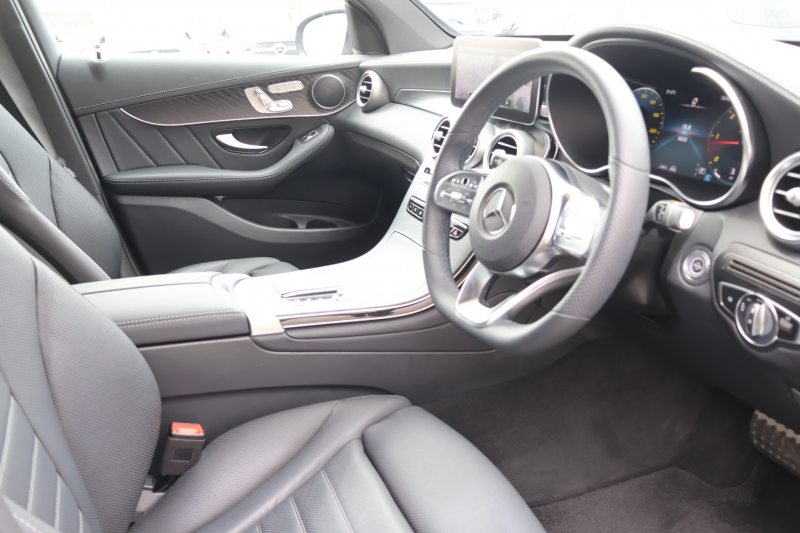 メルセデスベンツ GLC GLC220d 4MATIC AMGﾗｲﾝ　後期型 ﾚｻﾞｰｴｸｽｸﾙｰｼﾌﾞPKG ﾚｰﾀﾞｰｾｰﾌﾃｨPKG ｴｱﾊﾞﾗﾝｽPKG ﾊﾟﾉﾗﾏSR 1ｵｰﾅｰ 黒革ｼｰﾄ ｼｰﾄﾋｰﾀ ﾍﾞﾝﾁﾚｰﾀ MBUX 純正10.25ｲﾝﾁﾅﾋﾞ地ﾃﾞｼﾞ ｺｯｸﾋﾟｯﾄDisp 360°ｶﾒﾗ PTS 電動Rｹﾞｰﾄ HUD AMG19ｲﾝﾁAW　2年保証