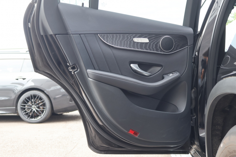 メルセデスベンツ GLC GLC220d 4MATIC AMGﾗｲﾝ　後期型 ﾚｻﾞｰｴｸｽｸﾙｰｼﾌﾞPKG ﾚｰﾀﾞｰｾｰﾌﾃｨPKG ｴｱﾊﾞﾗﾝｽPKG ﾊﾟﾉﾗﾏSR 1ｵｰﾅｰ 黒革ｼｰﾄ ｼｰﾄﾋｰﾀ ﾍﾞﾝﾁﾚｰﾀ MBUX 純正10.25ｲﾝﾁﾅﾋﾞ地ﾃﾞｼﾞ ｺｯｸﾋﾟｯﾄDisp 360°ｶﾒﾗ PTS 電動Rｹﾞｰﾄ HUD AMG19ｲﾝﾁAW　2年保証