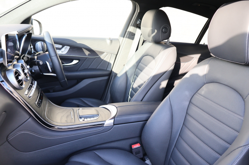 メルセデスベンツ GLCクーペ GLC300 4MATIC ｸｰﾍﾟ AMGﾗｲﾝ　後期型 ﾚｻﾞｰｴｸｽｸﾙｰｼﾌﾞPKG ﾚｰﾀﾞｰｾｰﾌﾃｨPKG ｴｱﾊﾞﾗﾝｽPKG 1ｵｰﾅｰ ｶﾞﾗｽSR 黒革 ｼｰﾄﾋｰﾀ ﾍﾞﾝﾁﾚｰﾀ 純正10.25ｲﾝﾁﾅﾋﾞ地ﾃﾞｼﾞ ｺｯｸﾋﾟｯﾄDisp 360°ｶﾒﾗ Burmester 電動Rｹﾞｰﾄ HUD AMG20ｲﾝﾁAW　2年保証
