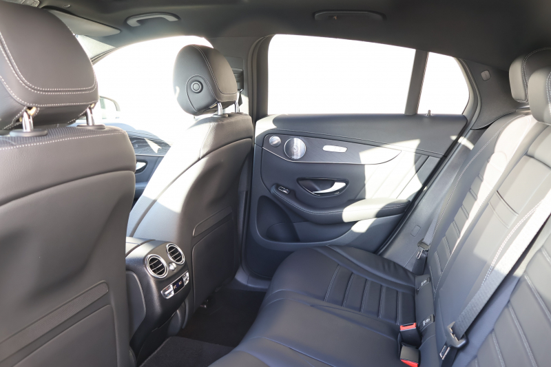 メルセデスベンツ GLCクーペ GLC300 4MATIC ｸｰﾍﾟ AMGﾗｲﾝ　後期型 ﾚｻﾞｰｴｸｽｸﾙｰｼﾌﾞPKG ﾚｰﾀﾞｰｾｰﾌﾃｨPKG ｴｱﾊﾞﾗﾝｽPKG 1ｵｰﾅｰ ｶﾞﾗｽSR 黒革 ｼｰﾄﾋｰﾀ ﾍﾞﾝﾁﾚｰﾀ 純正10.25ｲﾝﾁﾅﾋﾞ地ﾃﾞｼﾞ ｺｯｸﾋﾟｯﾄDisp 360°ｶﾒﾗ Burmester 電動Rｹﾞｰﾄ HUD AMG20ｲﾝﾁAW　2年保証