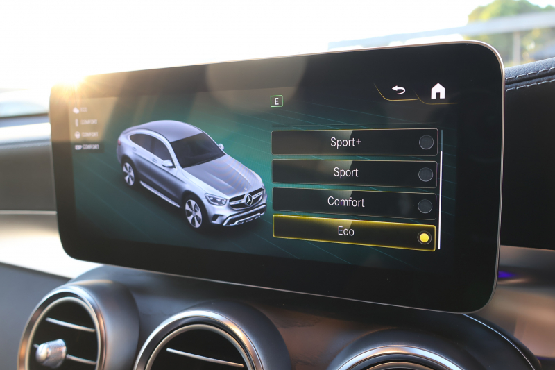 メルセデスベンツ GLCクーペ GLC300 4MATIC ｸｰﾍﾟ AMGﾗｲﾝ　後期型 ﾚｻﾞｰｴｸｽｸﾙｰｼﾌﾞPKG ﾚｰﾀﾞｰｾｰﾌﾃｨPKG ｴｱﾊﾞﾗﾝｽPKG 1ｵｰﾅｰ ｶﾞﾗｽSR 黒革 ｼｰﾄﾋｰﾀ ﾍﾞﾝﾁﾚｰﾀ 純正10.25ｲﾝﾁﾅﾋﾞ地ﾃﾞｼﾞ ｺｯｸﾋﾟｯﾄDisp 360°ｶﾒﾗ Burmester 電動Rｹﾞｰﾄ HUD AMG20ｲﾝﾁAW　2年保証