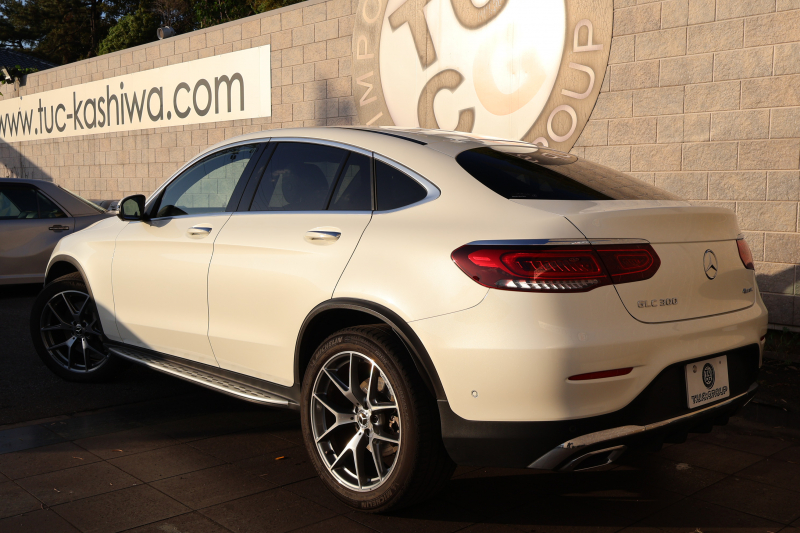 メルセデスベンツ GLCクーペ GLC300 4MATIC ｸｰﾍﾟ AMGﾗｲﾝ　後期型 ﾚｻﾞｰｴｸｽｸﾙｰｼﾌﾞPKG ﾚｰﾀﾞｰｾｰﾌﾃｨPKG ｴｱﾊﾞﾗﾝｽPKG 1ｵｰﾅｰ ｶﾞﾗｽSR 黒革 ｼｰﾄﾋｰﾀ ﾍﾞﾝﾁﾚｰﾀ 純正10.25ｲﾝﾁﾅﾋﾞ地ﾃﾞｼﾞ ｺｯｸﾋﾟｯﾄDisp 360°ｶﾒﾗ Burmester 電動Rｹﾞｰﾄ HUD AMG20ｲﾝﾁAW　2年保証