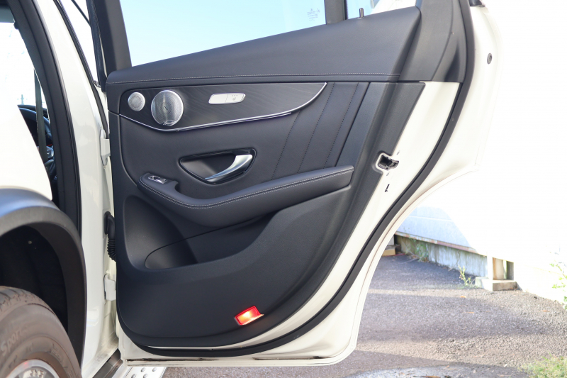 メルセデスベンツ GLCクーペ GLC300 4MATIC ｸｰﾍﾟ AMGﾗｲﾝ　後期型 ﾚｻﾞｰｴｸｽｸﾙｰｼﾌﾞPKG ﾚｰﾀﾞｰｾｰﾌﾃｨPKG ｴｱﾊﾞﾗﾝｽPKG 1ｵｰﾅｰ ｶﾞﾗｽSR 黒革 ｼｰﾄﾋｰﾀ ﾍﾞﾝﾁﾚｰﾀ 純正10.25ｲﾝﾁﾅﾋﾞ地ﾃﾞｼﾞ ｺｯｸﾋﾟｯﾄDisp 360°ｶﾒﾗ Burmester 電動Rｹﾞｰﾄ HUD AMG20ｲﾝﾁAW　2年保証