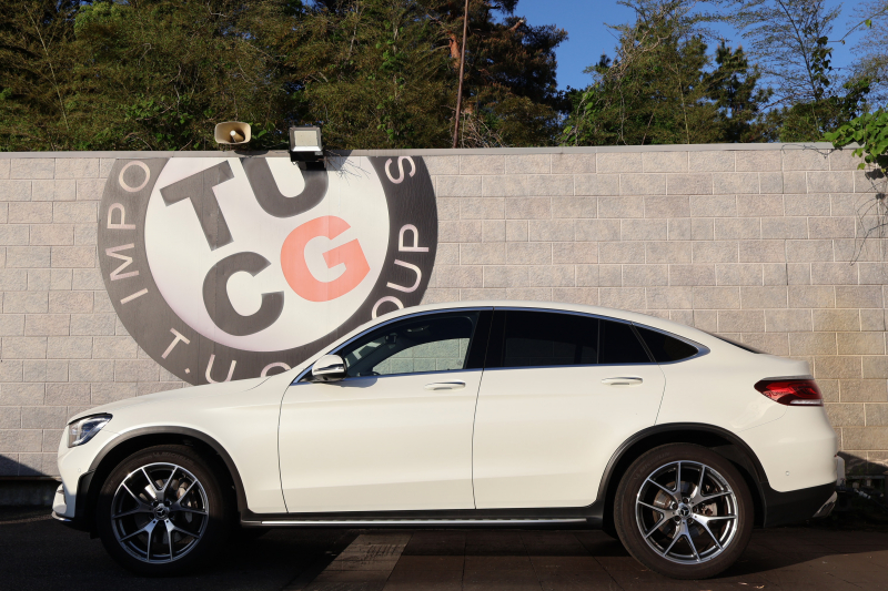 メルセデスベンツ GLCクーペ GLC300 4MATIC ｸｰﾍﾟ AMGﾗｲﾝ　後期型 ﾚｻﾞｰｴｸｽｸﾙｰｼﾌﾞPKG ﾚｰﾀﾞｰｾｰﾌﾃｨPKG ｴｱﾊﾞﾗﾝｽPKG 1ｵｰﾅｰ ｶﾞﾗｽSR 黒革 ｼｰﾄﾋｰﾀ ﾍﾞﾝﾁﾚｰﾀ 純正10.25ｲﾝﾁﾅﾋﾞ地ﾃﾞｼﾞ ｺｯｸﾋﾟｯﾄDisp 360°ｶﾒﾗ Burmester 電動Rｹﾞｰﾄ HUD AMG20ｲﾝﾁAW　2年保証