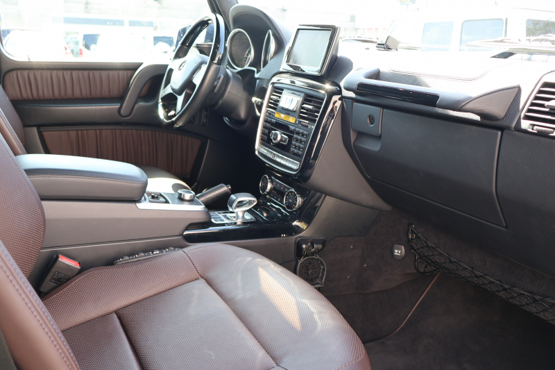 AMG Gクラス G63　左ﾊﾝﾄﾞﾙ ﾃﾞｨｽﾄﾛﾆｯｸ&BSM 7AT SR designoﾏﾛﾝ革ｼｰﾄ ｼｰﾄﾋｰﾀｰ ﾍﾞﾝﾁﾚｰﾀｰ 純正ﾅﾋﾞ地ﾃﾞｼﾞ harman/kardonｻﾗｳﾝﾄﾞ Bﾓﾆﾀｰ PTS ｷｾﾉﾝﾗｲﾄ AMG20ｲﾝﾁAW　2年保証