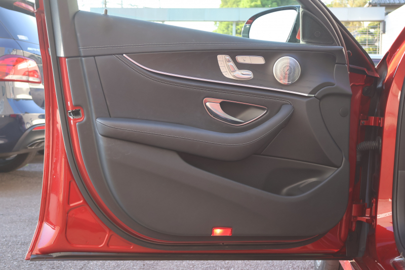 メルセデスベンツ Eクラス E200 ｽﾃｰｼｮﾝﾜｺﾞﾝｽﾎﾟｰﾂ（BSG搭載ﾓﾃﾞﾙ）　後期型 AMGﾗｲﾝｲﾝﾃﾘｱPKG ｴｸｽｸﾙｰｼﾌﾞPKG ﾚｰﾀﾞｰｾｰﾌﾃｨPKG 黒ﾅｯﾊﾟ革 ｼｰﾄﾋｰﾀ MBUX 純正ﾅﾋﾞ地ﾃﾞｼﾞ AppleCarPlay 360°ｶﾒﾗ Burmester ﾌｯﾄﾄﾗﾝｸOP ﾜｲﾔﾚｽﾁｬｰｼﾞﾝｸﾞ HUD PTS AMG19ｲﾝﾁAW　2年保証
