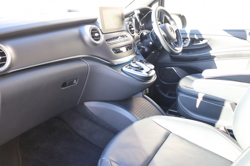 メルセデスベンツ Vクラス V220d ｽﾎﾟｰﾂ ﾛﾝｸﾞ　AMGﾃﾞｻﾞｲﾝｴｸｽﾃﾘｱ ﾚｰﾀﾞｰｾｰﾌﾃｨPKG 1ｵｰﾅｰ ﾊﾟﾉﾗﾏSR 黒革ｼｰﾄ  ｼｰﾄﾋｰﾀ 純正ﾅﾋﾞ地ﾃﾞｼﾞ 360度ｶﾒﾗ Burmesterｻﾗｳﾝﾄﾞ 電動Rｹﾞｰﾄ 電動ﾃﾞｭｱﾙｽﾗｲﾄﾞﾄﾞｱ Rﾓﾆﾀｰ  AMG19ｲﾝﾁAW　2年保証