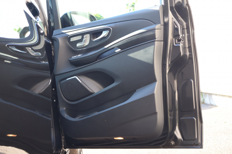 メルセデスベンツ Vクラス V220d ｽﾎﾟｰﾂ ﾛﾝｸﾞ　AMGﾃﾞｻﾞｲﾝｴｸｽﾃﾘｱ ﾚｰﾀﾞｰｾｰﾌﾃｨPKG 1ｵｰﾅｰ ﾊﾟﾉﾗﾏSR 黒革ｼｰﾄ  ｼｰﾄﾋｰﾀ 純正ﾅﾋﾞ地ﾃﾞｼﾞ 360度ｶﾒﾗ Burmesterｻﾗｳﾝﾄﾞ 電動Rｹﾞｰﾄ 電動ﾃﾞｭｱﾙｽﾗｲﾄﾞﾄﾞｱ Rﾓﾆﾀｰ  AMG19ｲﾝﾁAW　2年保証