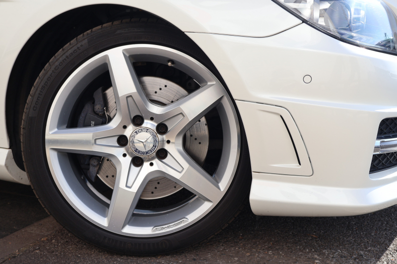 メルセデスベンツ SLKクラス SLK200 ｴｸｽｸﾙｰｼﾌﾞ　AMGｽﾎﾟｰﾂPKG ﾀﾞｲﾅﾐｯｸﾊﾝﾄﾞﾘﾝｸﾞPKG ﾚｰﾀﾞｰｾｰﾌﾃｨPKG ﾏｼﾞｯｸｽｶｲｺﾝﾄﾛｰﾙﾊﾞﾘｵR 黒革ｼｰﾄ ｼｰﾄﾋｰﾀｰ ｴｱｽｶｰﾌ 純正ﾅﾋﾞ地ﾃﾞｼﾞ ECOｽﾀｰﾄｽﾄｯﾌﾟ ｷｾﾉﾝﾍｯﾄﾞ AMG18AW　2年保証
