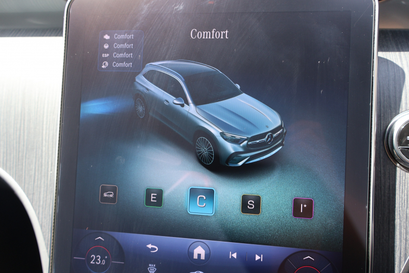メルセデスベンツ GLC GLC220d 4MATIC(ISG搭載ﾓﾃﾞﾙ) AMGﾗｲﾝPKG　ﾚｰﾀﾞｰｾｰﾌﾃｨPKG 1ｵｰﾅｰ ﾊﾟﾉﾗﾏSR 黒革 全席ｼｰﾄﾋｰﾀｰ MBUX 純正ﾅﾋﾞ地ﾃﾞｼﾞ AppleCarPlay 360度ｶﾒﾗ  ﾜｲﾔﾚｽﾁｬｰｼﾞﾝｸﾞ 純正360°ﾄﾞﾗﾚｺ AMG19ｲﾝﾁAW　2年保証