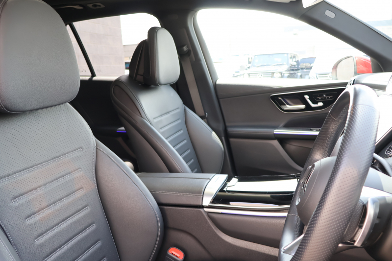 メルセデスベンツ GLC GLC220d 4MATIC(ISG搭載ﾓﾃﾞﾙ) AMGﾗｲﾝPKG　ﾚｰﾀﾞｰｾｰﾌﾃｨPKG 1ｵｰﾅｰ ﾊﾟﾉﾗﾏSR 黒革 全席ｼｰﾄﾋｰﾀｰ MBUX 純正ﾅﾋﾞ地ﾃﾞｼﾞ AppleCarPlay 360度ｶﾒﾗ  ﾜｲﾔﾚｽﾁｬｰｼﾞﾝｸﾞ 純正360°ﾄﾞﾗﾚｺ AMG19ｲﾝﾁAW　2年保証