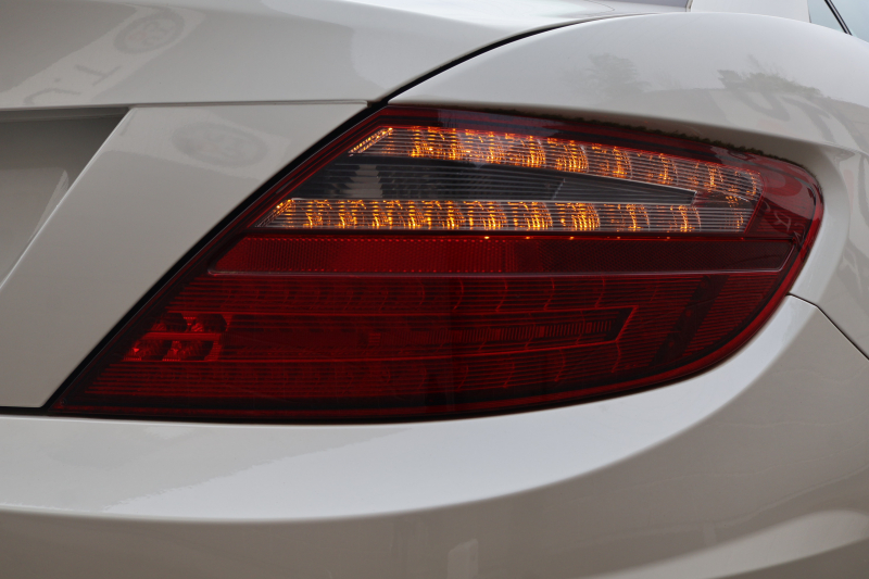 メルセデスベンツ SLKクラス SLK200 ｶｰﾎﾞﾝﾙｯｸｴﾃﾞｨｼｮﾝ　限定100台 AMGｽﾎﾟｰﾂPKG ﾚｰﾀﾞｰｾｰﾌﾃｨPKG ﾏｼﾞｯｸｽｶｲｺﾝﾄﾛｰﾙﾊﾞﾘｵR 専用ﾅｯﾊﾟ革ｼｰﾄ ｼｰﾄﾋｰﾀｰ 純正ﾅﾋﾞ地ﾃﾞｼﾞ ECOｽﾄｯﾌﾟ ｷｾﾉﾝﾍｯﾄﾞ ｶｰﾎﾞﾝｲﾝﾃﾘｱ AMG18AW　2年保証