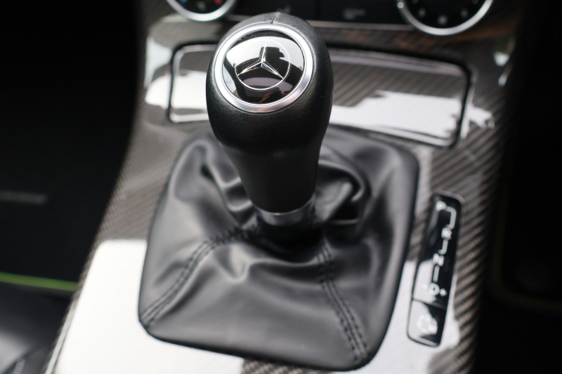 メルセデスベンツ SLKクラス SLK200 ｶｰﾎﾞﾝﾙｯｸｴﾃﾞｨｼｮﾝ　限定100台 AMGｽﾎﾟｰﾂPKG ﾚｰﾀﾞｰｾｰﾌﾃｨPKG ﾏｼﾞｯｸｽｶｲｺﾝﾄﾛｰﾙﾊﾞﾘｵR 専用ﾅｯﾊﾟ革ｼｰﾄ ｼｰﾄﾋｰﾀｰ 純正ﾅﾋﾞ地ﾃﾞｼﾞ ECOｽﾄｯﾌﾟ ｷｾﾉﾝﾍｯﾄﾞ ｶｰﾎﾞﾝｲﾝﾃﾘｱ AMG18AW　2年保証