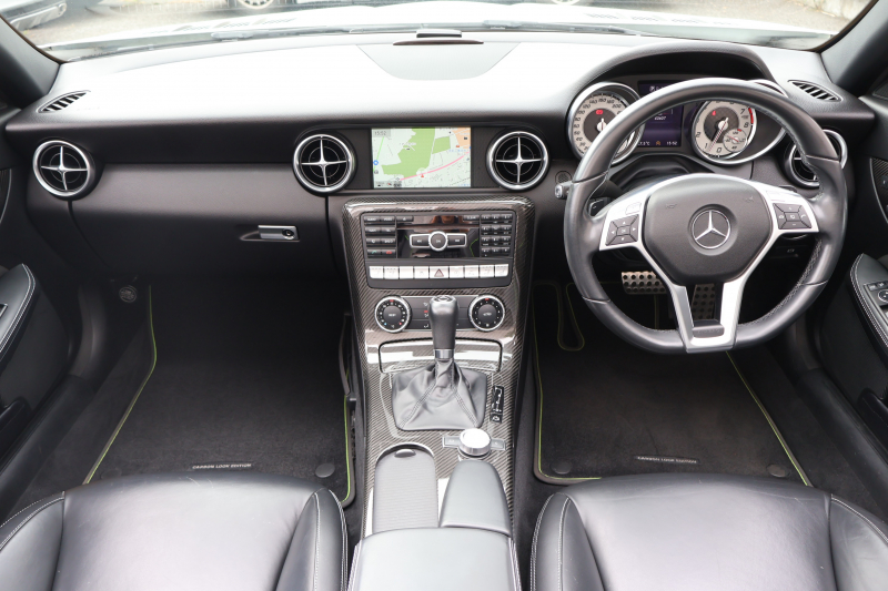 メルセデスベンツ SLKクラス SLK200 ｶｰﾎﾞﾝﾙｯｸｴﾃﾞｨｼｮﾝ　限定100台 AMGｽﾎﾟｰﾂPKG ﾚｰﾀﾞｰｾｰﾌﾃｨPKG ﾏｼﾞｯｸｽｶｲｺﾝﾄﾛｰﾙﾊﾞﾘｵR 専用ﾅｯﾊﾟ革ｼｰﾄ ｼｰﾄﾋｰﾀｰ 純正ﾅﾋﾞ地ﾃﾞｼﾞ ECOｽﾄｯﾌﾟ ｷｾﾉﾝﾍｯﾄﾞ ｶｰﾎﾞﾝｲﾝﾃﾘｱ AMG18AW　2年保証