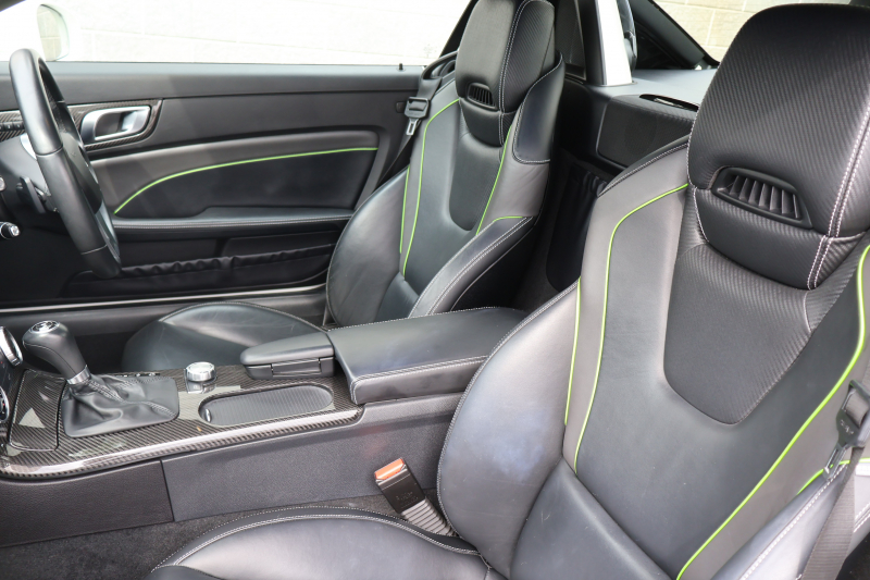 メルセデスベンツ SLKクラス SLK200 ｶｰﾎﾞﾝﾙｯｸｴﾃﾞｨｼｮﾝ　限定100台 AMGｽﾎﾟｰﾂPKG ﾚｰﾀﾞｰｾｰﾌﾃｨPKG ﾏｼﾞｯｸｽｶｲｺﾝﾄﾛｰﾙﾊﾞﾘｵR 専用ﾅｯﾊﾟ革ｼｰﾄ ｼｰﾄﾋｰﾀｰ 純正ﾅﾋﾞ地ﾃﾞｼﾞ ECOｽﾄｯﾌﾟ ｷｾﾉﾝﾍｯﾄﾞ ｶｰﾎﾞﾝｲﾝﾃﾘｱ AMG18AW　2年保証
