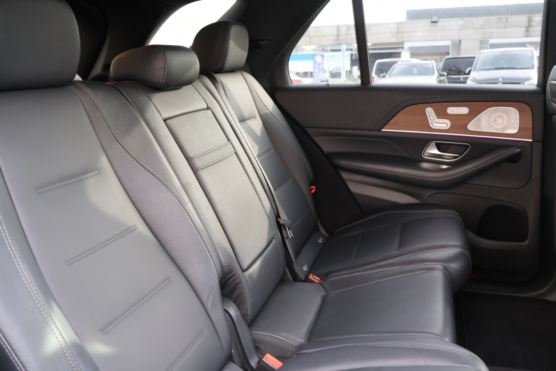 メルセデスベンツ GLE GLE450 4MATIC ｽﾎﾟｰﾂ(ISG搭載ﾓﾃﾞﾙ)　ﾚｻﾞｰｴｸｽｸﾙｰｼﾌﾞPKG AMGｽﾀｲﾘﾝｸﾞPKG ﾚｰﾀﾞｰｾｰﾌﾃｨPKG  ﾊﾟﾉﾗﾏSR 黒ﾅｯﾊﾟ革 ｼｰﾄﾋｰﾀｰ ﾍﾞﾝﾁﾚｰﾀｰ MBUX純正12.3ｲﾝﾁﾅﾋﾞTV 360°ｶﾒﾗ Burmester 温冷機能付ｶｯﾌﾟﾎﾙﾀﾞｰ HUD ﾏﾙﾁﾋﾞｰﾑLED AMG20ｲﾝﾁAW　2年保証