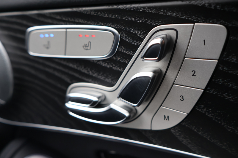 AMG GLC GLC43 4MATIC　後期 ﾚｻﾞｰｴｸｽｸﾙｰｼﾌﾞPKG ﾚｰﾀﾞｰｾｰﾌﾃｨPKG ｴｱﾊﾞﾗﾝｽPKG 1ｵｰﾅｰ ﾊﾟﾉﾗﾏSR 黒革ｼｰﾄ ｼｰﾄﾋｰﾀ ﾍﾞﾝﾁﾚｰﾀ MBUX 純正10.25ｲﾝﾁﾅﾋﾞ地ﾃﾞｼﾞ ｺｯｸﾋﾟｯﾄDisp 360°ｶﾒﾗ Burmester PTS 電動Rｹﾞｰﾄ HUD AMG20ｲﾝﾁAW　2年保証