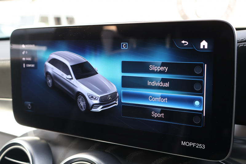 AMG GLC GLC43 4MATIC　後期 ﾚｻﾞｰｴｸｽｸﾙｰｼﾌﾞPKG ﾚｰﾀﾞｰｾｰﾌﾃｨPKG ｴｱﾊﾞﾗﾝｽPKG 1ｵｰﾅｰ ﾊﾟﾉﾗﾏSR 黒革ｼｰﾄ ｼｰﾄﾋｰﾀ ﾍﾞﾝﾁﾚｰﾀ MBUX 純正10.25ｲﾝﾁﾅﾋﾞ地ﾃﾞｼﾞ ｺｯｸﾋﾟｯﾄDisp 360°ｶﾒﾗ Burmester PTS 電動Rｹﾞｰﾄ HUD AMG20ｲﾝﾁAW　2年保証