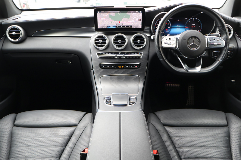 メルセデスベンツ GLCクーペ GLC220d 4MATIC ｸｰﾍﾟ AMGﾗｲﾝ　後期型 ﾚｻﾞｰｴｸｽｸﾙｰｼﾌﾞPKG ﾚｰﾀﾞｰｾｰﾌﾃｨPKG ｴｱﾊﾞﾗﾝｽPKG ｶﾞﾗｽSR 黒革 ｼｰﾄﾋｰﾀ ﾍﾞﾝﾁﾚｰﾀ MBUX 純正10.25ｲﾝﾁﾅﾋﾞ地ﾃﾞｼﾞ ｺｯｸﾋﾟｯﾄDisp 360°ｶﾒﾗ Burmester 電動Rｹﾞｰﾄ HUD AMG19ｲﾝﾁAW　2年保証