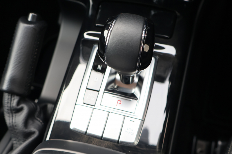 メルセデスベンツ Gクラス G350d　最終ﾓﾃﾞﾙ 特別ﾎﾞﾃﾞｨｶﾗｰ ﾗｸﾞｼﾞｭｱﾘｰPKG ｴｸｽﾃﾘｱｽﾃﾝﾚｽPKG ｸﾛｰﾑPKG ﾃﾞｨｽﾄﾛﾆｯｸ&BSM 7AT SR 黒革ｼｰﾄ ﾒﾓﾘｰ付Pｼｰﾄ 全席ﾋｰﾀｰ 純正8ｲﾝﾁﾜｲﾄﾞﾅﾋﾞ地ﾃﾞｼﾞ Bｶﾒﾗ harman/kardon LOGIC7ｻﾗｳﾝﾄﾞ AppleCarPlay PTS ｷｾﾉﾝ 純正18ｲﾝﾁAW　2年保証