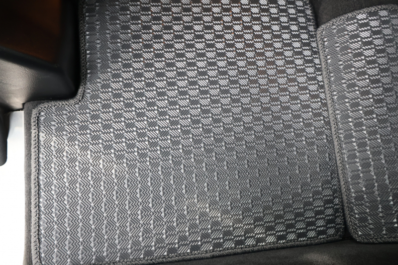 メルセデスベンツ Gクラス G350d　最終ﾓﾃﾞﾙ 特別ﾎﾞﾃﾞｨｶﾗｰ ﾗｸﾞｼﾞｭｱﾘｰPKG ｴｸｽﾃﾘｱｽﾃﾝﾚｽPKG ｸﾛｰﾑPKG ﾃﾞｨｽﾄﾛﾆｯｸ&BSM 7AT SR 黒革ｼｰﾄ ﾒﾓﾘｰ付Pｼｰﾄ 全席ﾋｰﾀｰ 純正8ｲﾝﾁﾜｲﾄﾞﾅﾋﾞ地ﾃﾞｼﾞ Bｶﾒﾗ harman/kardon LOGIC7ｻﾗｳﾝﾄﾞ AppleCarPlay PTS ｷｾﾉﾝ 純正18ｲﾝﾁAW　2年保証