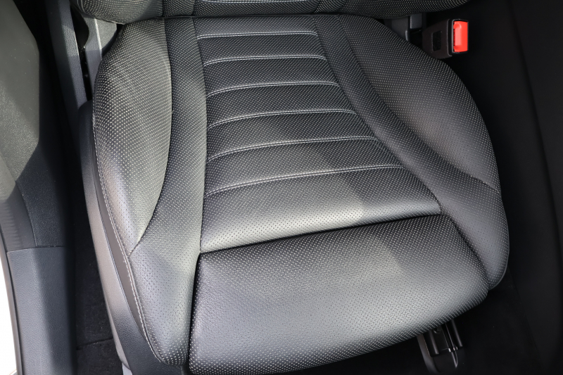 メルセデスベンツ GLC GLC220d 4MATIC ｸｰﾍﾟ AMGﾗｲﾝ　後期型 ﾚｻﾞｰｴｸｽｸﾙｰｼﾌﾞPKG ﾚｰﾀﾞｰｾｰﾌﾃｨPKG ｴｱﾊﾞﾗﾝｽPKG ｶﾞﾗｽSR 黒革 ｼｰﾄﾋｰﾀ ﾍﾞﾝﾁﾚｰﾀ MBUX 純正10.25ｲﾝﾁﾅﾋﾞ地ﾃﾞｼﾞ ｺｯｸﾋﾟｯﾄDisp 360°ｶﾒﾗ Burmester 電動Rｹﾞｰﾄ HUD AMG19ｲﾝﾁAW　2年保証